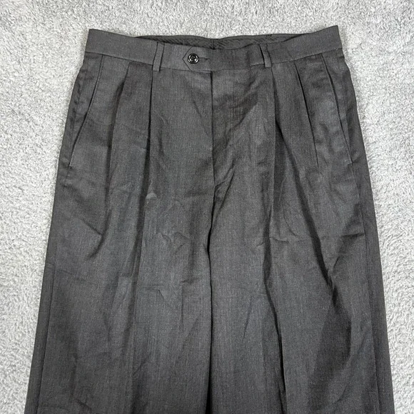 Haggar Dress Pants Mens 32x32 Charcoal NEW Pleated Invisible Flex 228369 456 - Picture 5 of 10